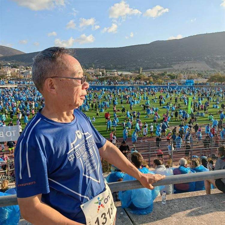希腊代表团在马拉松比赛中勇夺头名的简单介绍