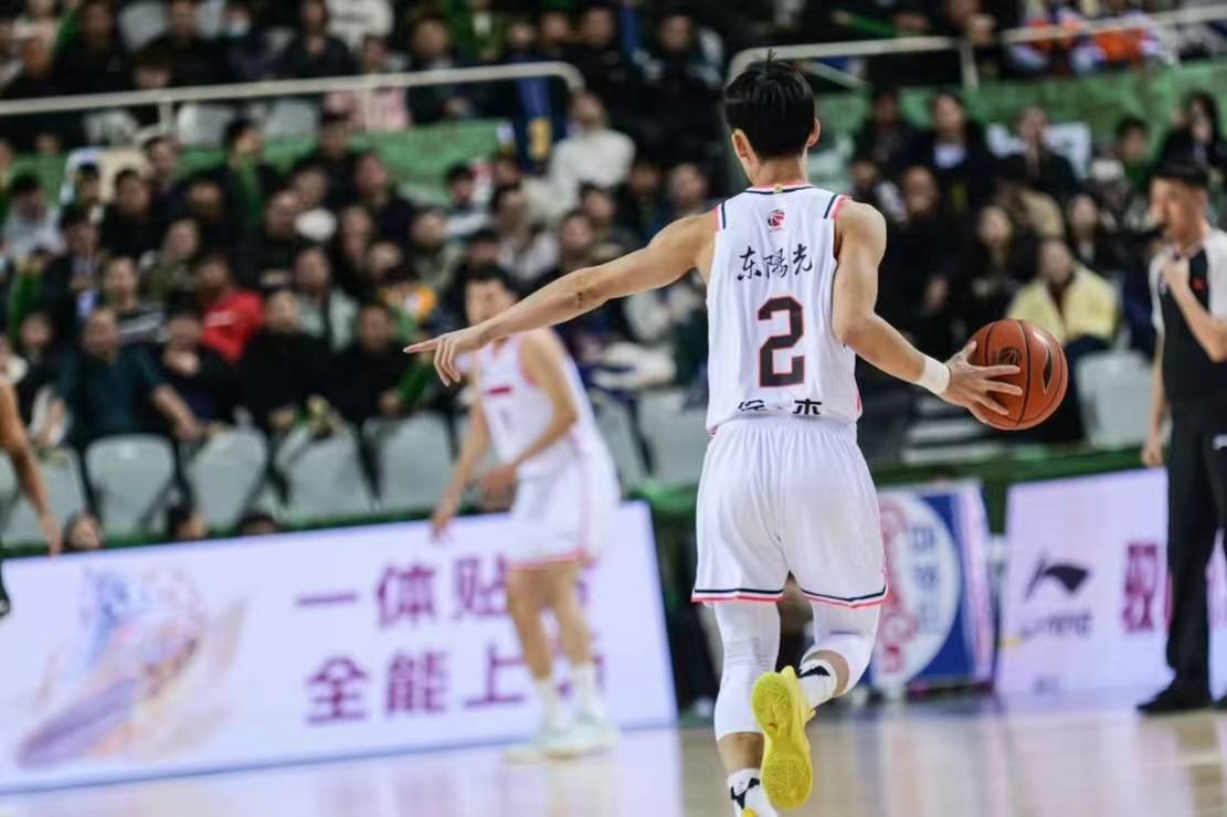 关于斯图加特客场险胜实现五连胜影响力大增的信息